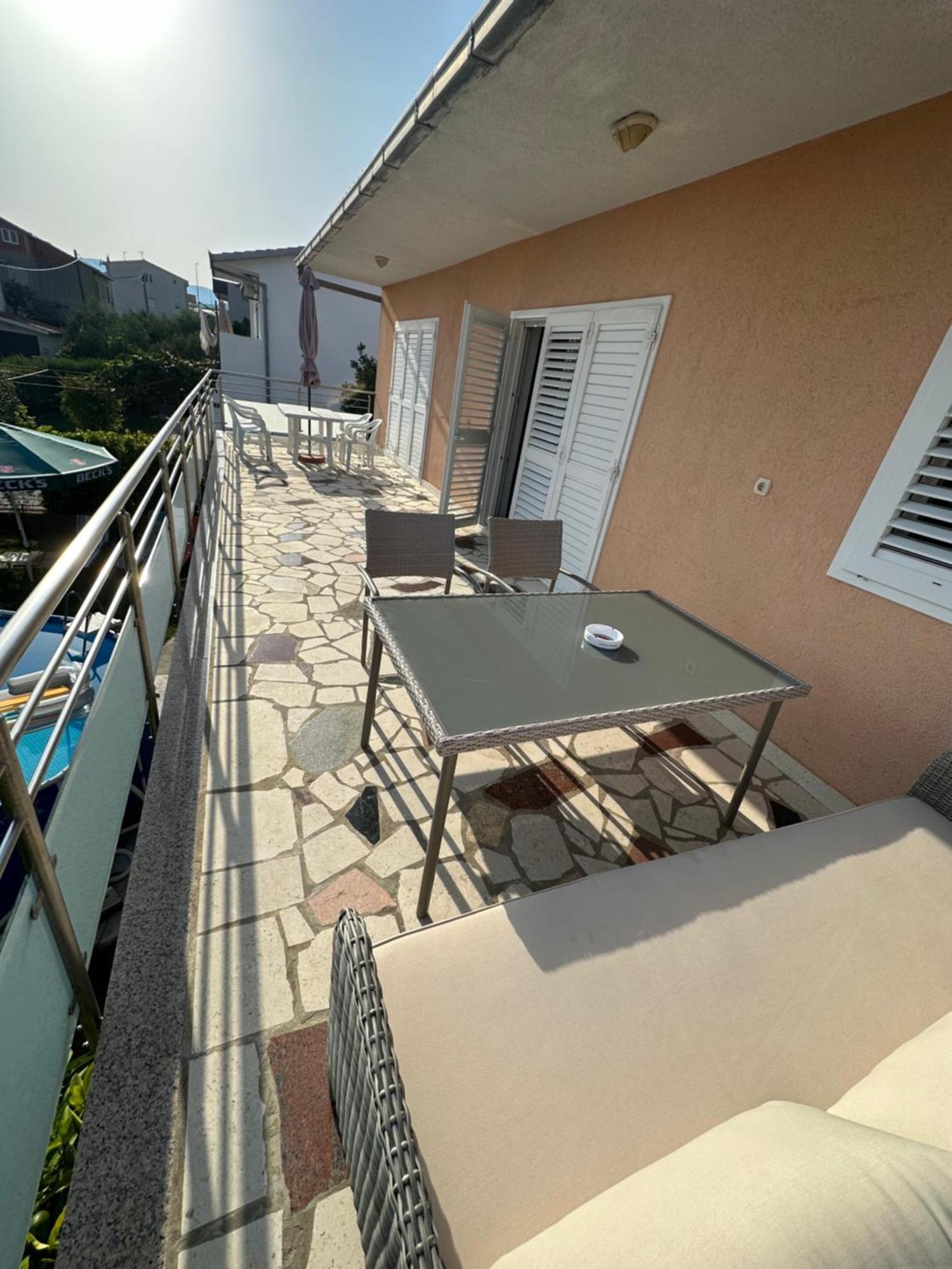 Haus Grace Apartment คาชเตลา ภายนอก รูปภาพ